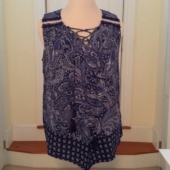 Westport Tops - Westport Blue and white tank top Sz XL